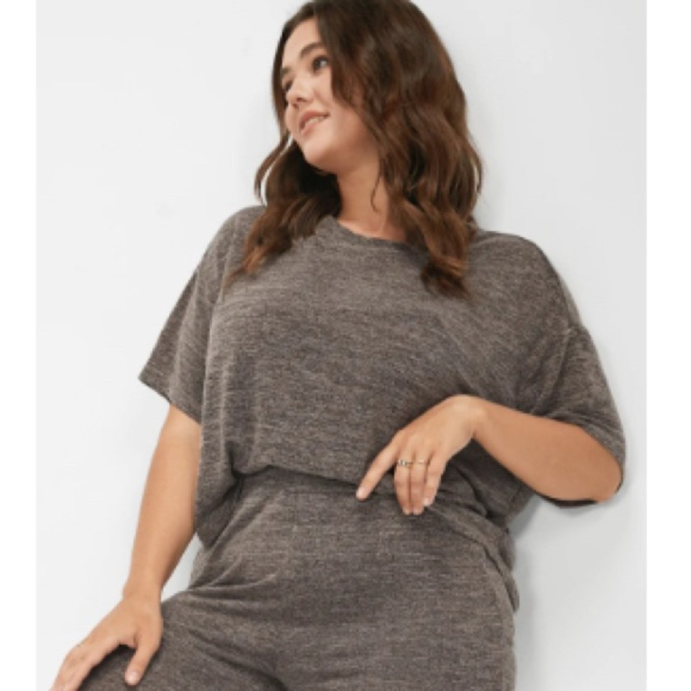 🤎BloomChic Oversized Heathered Brown Crewneck Tee